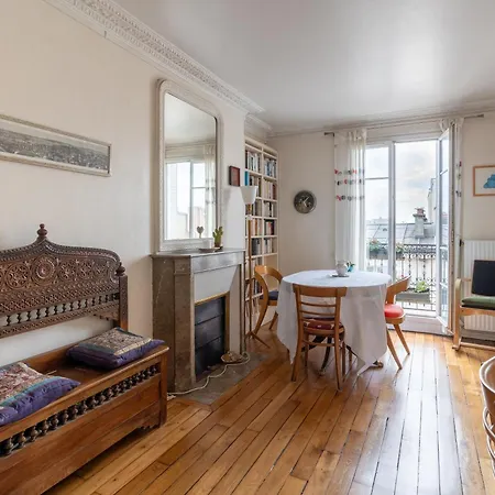 Vintage 1bd With Balcony Batignolles